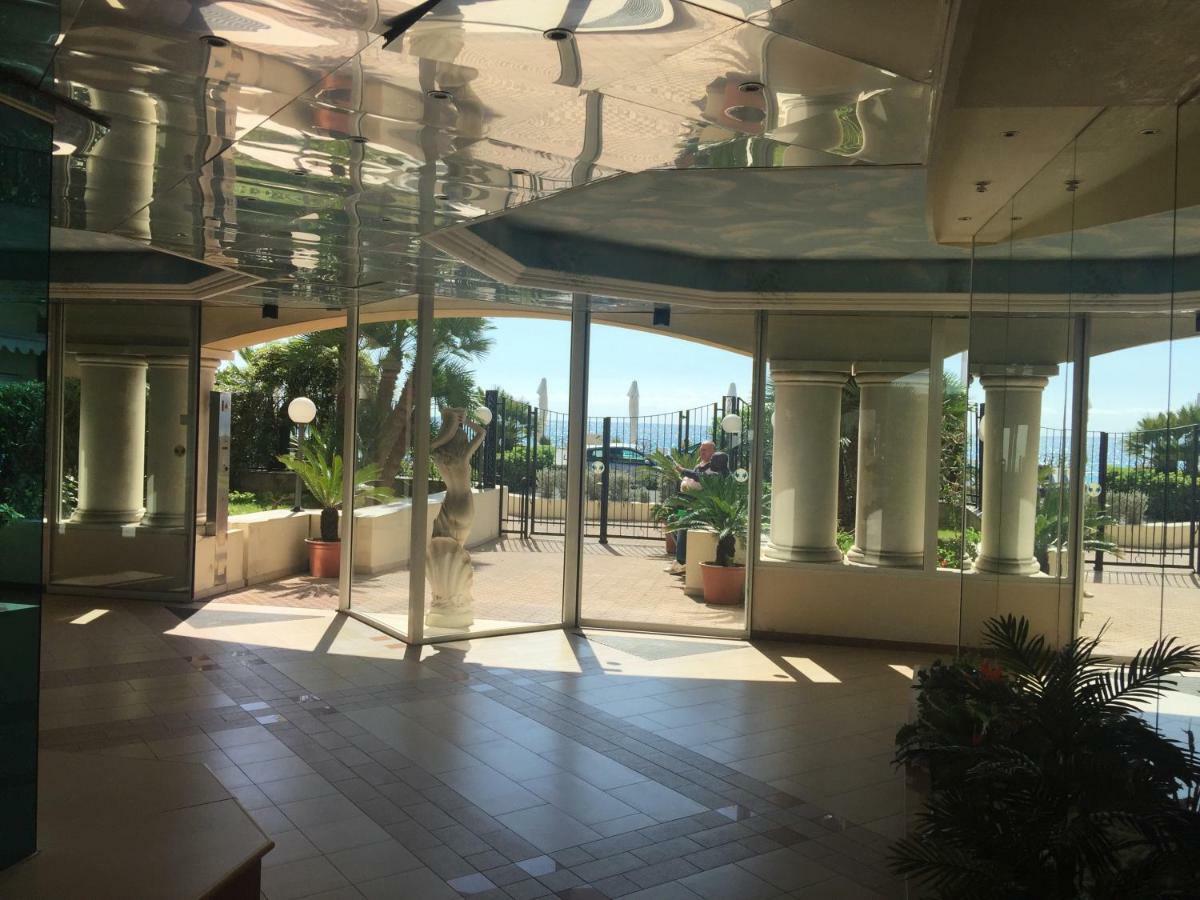 Appartement Sharon In Victoria Menton